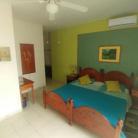 Akwador Guest House Marsaskala Esterno foto