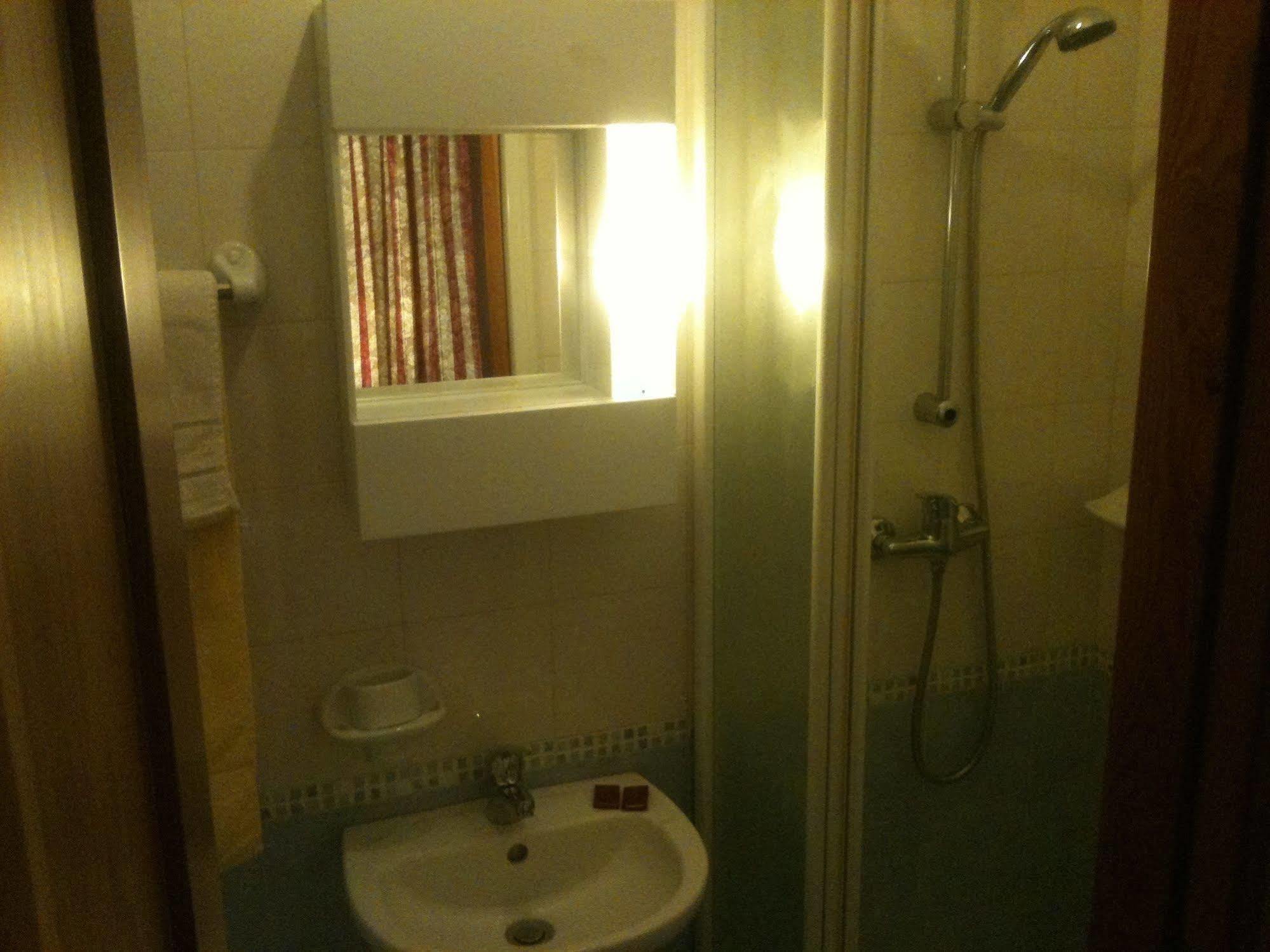 Akwador Guest House Marsaskala Esterno foto