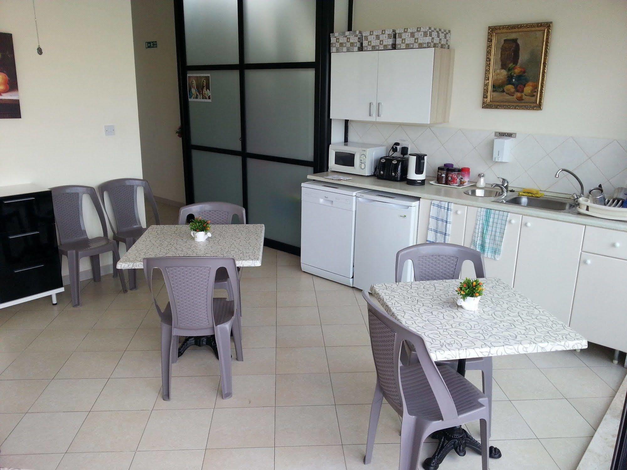 Akwador Guest House Marsaskala Esterno foto