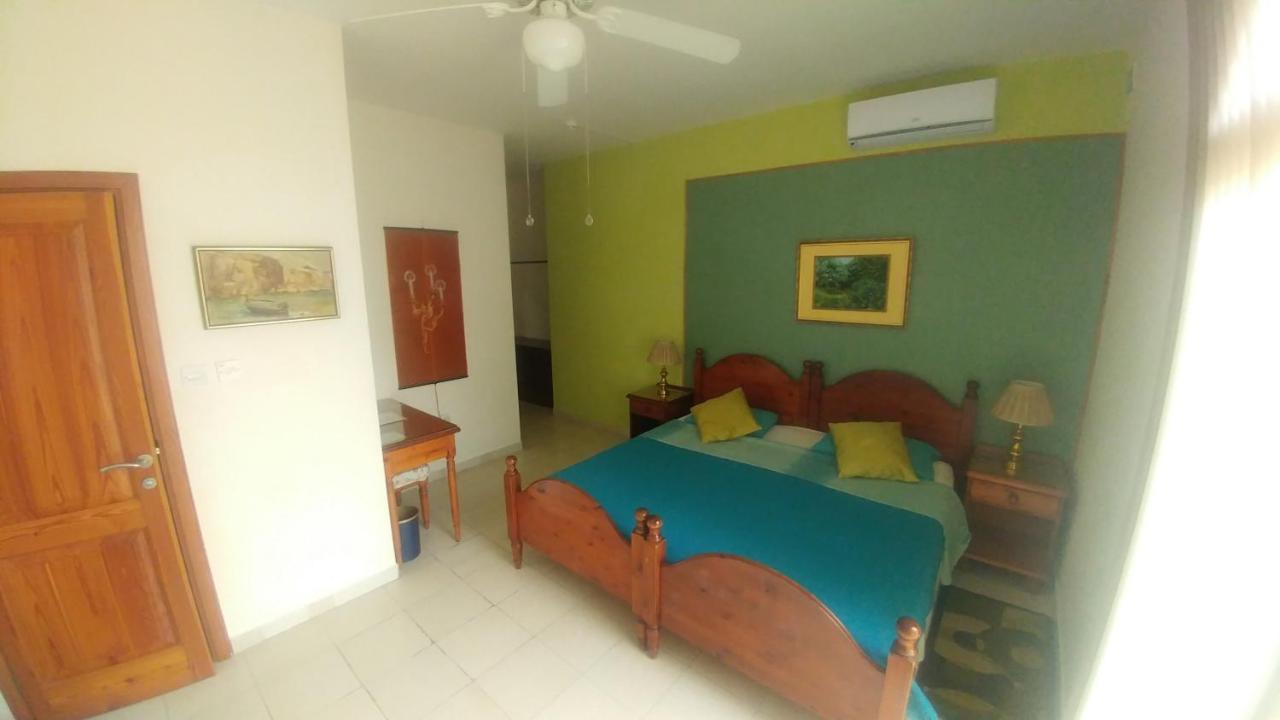 Akwador Guest House Marsaskala Esterno foto